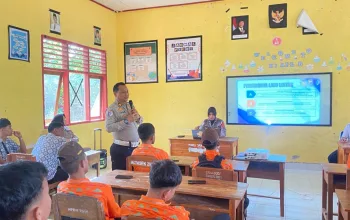 Police Go To School, Ditlantas Polda Sultra Edukasi Keselamatan Berlalu Lintas di SMKN 6 Kendari