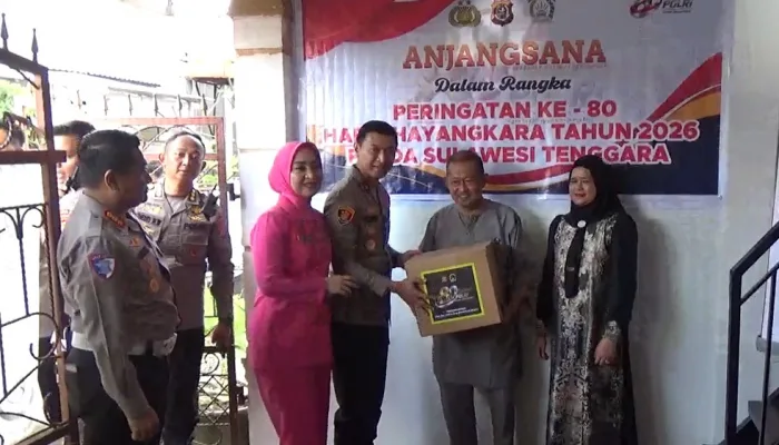 Kapolda Sultra dan Bhayangkari Gelar Anjangsana, Berikan Dukungan kepada Personel Sakit, Purnawirawan dan Warakawuri