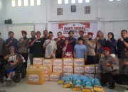 Ditreskrimum Polda Sultra Salurkan Bantuan Sosial di Sentra Meohai Kendari