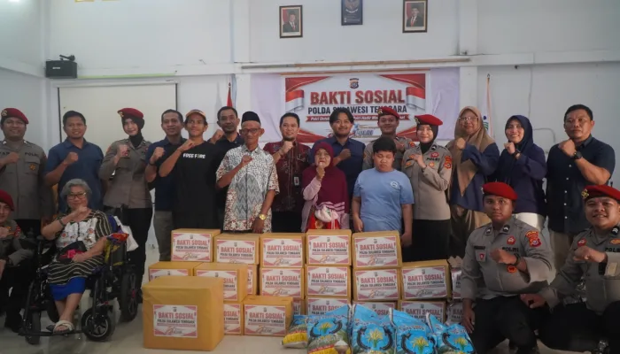 Ditreskrimum Polda Sultra Salurkan Bantuan Sosial di Sentra Meohai Kendari