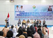 Gubernur Sultra Serahkan Rapel Gaji Enam Bulan Bagi PPPK Paruh Waktu 9 FB IMG 1783598781473